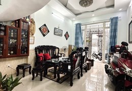 bán nhà hẻm 135 nguyễn hữu cảnh, xe hơi 7 chỗ vi vu, 60m2, giáp ranh Q.1, quá rẻ