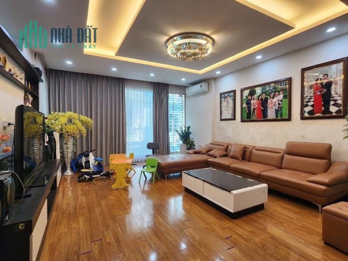 Bán Nhà Phan Văn Trường, Cầu Giấy. YÊN TĨNH VĂN MINH _ Ô TÔ 7 CHỖ VÀO NHÀ. 50m2/12tỷ