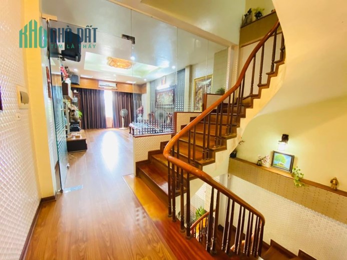 Bán Nhà Phan Văn Trường, Cầu Giấy. YÊN TĨNH VĂN MINH _ Ô TÔ 7 CHỖ VÀO NHÀ. 50m2/12tỷ