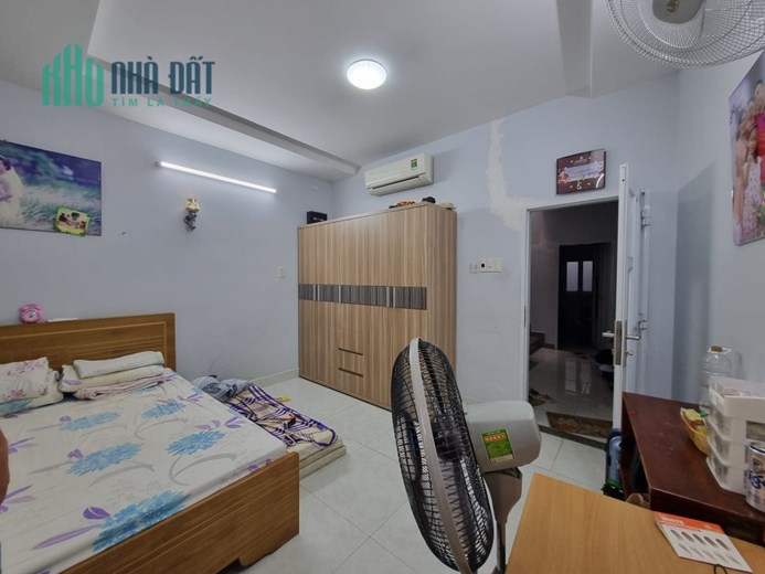 HẺm 4m, đường Hồng Lạc, Phường 10, Tân Bình, 45m2, 4,2 x 11, 4 tầng,  5 tỷ