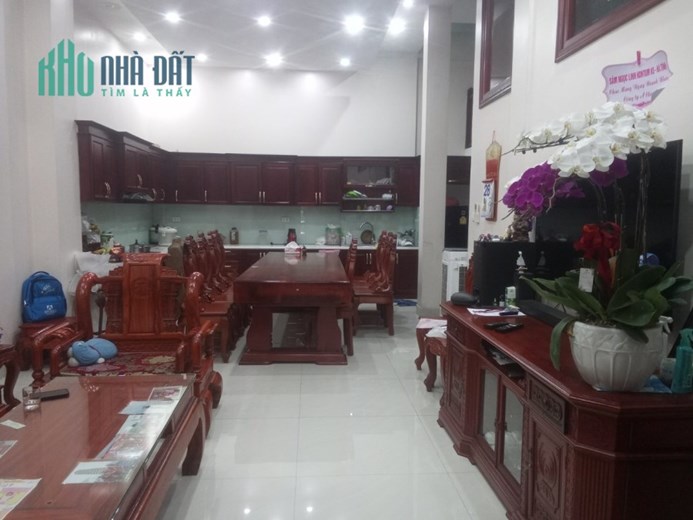 Bán Liền kề NGUYỄN HOÀNG, Lô góc, 120m, MT 15x8m, KD sầm uất