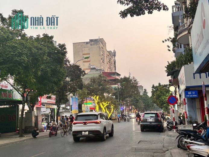 Bán Đất tặng nhà mặt phố Sài Đồng. DT 97m x 4,5m. Giá 22tỷ. Vỉa hè,KD dòng tiền.