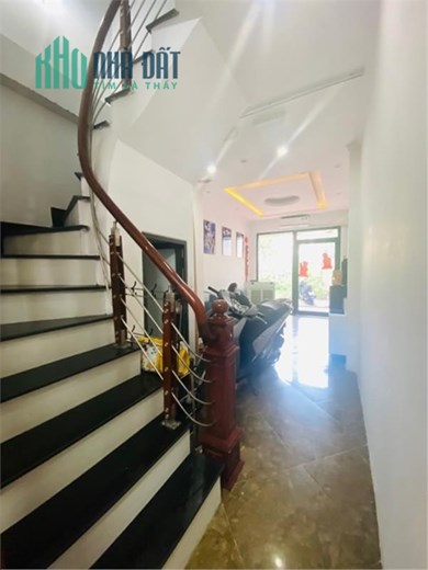 Thanh Am-Thượng Thanh 
bán nhà  38m  4 tầng  Giá chỉ 3.4 tỷ
