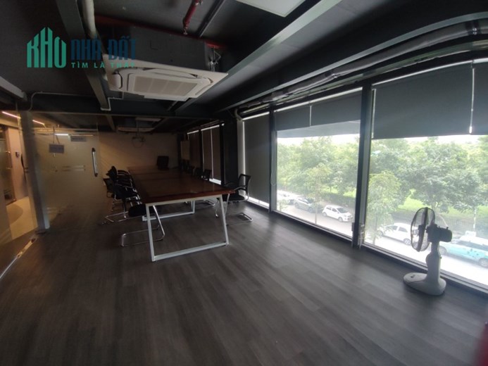 [300m² - 500m² - 700m² Full nội thất] Cho thuê văn phòng chuyên nghiệp tại Ngoại Giao Đoàn - HN