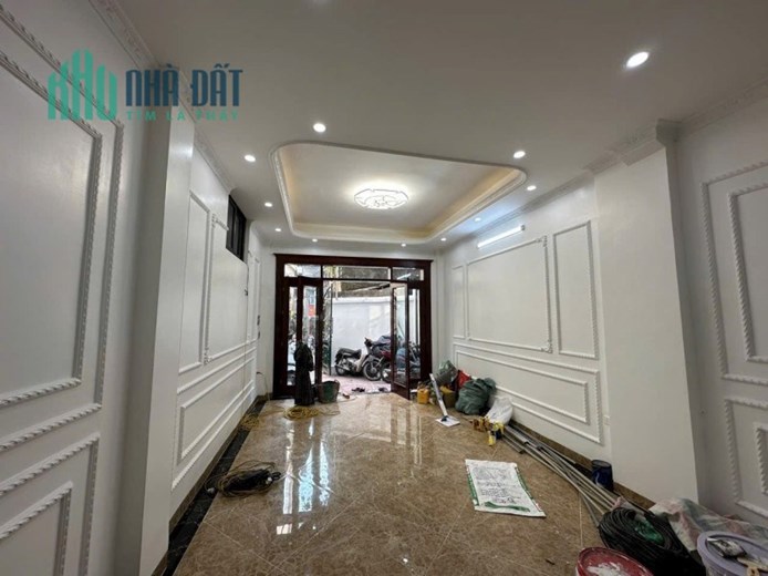 Bán nhà Thụy Khuê, Tây Hồ. 40mx7; MT 4.1m Thang máy; giá 8 tỷ 9
