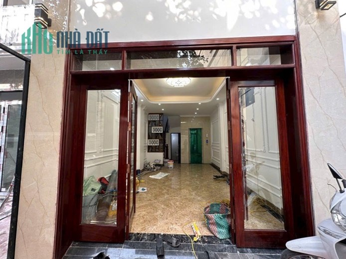 Bán nhà Thụy Khuê, Tây Hồ. 40mx7; MT 4.1m Thang máy; giá 8 tỷ 9