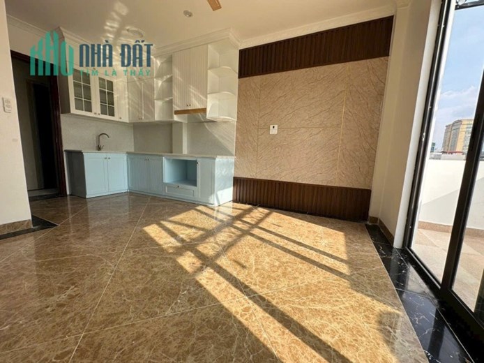 Bán nhà Thụy Khuê, Tây Hồ. 40mx7; MT 4.1m Thang máy; giá 8 tỷ 9