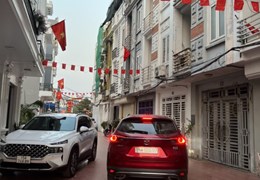 Bán nhanh căn nhà 4 tầng Nguyễn Văn Linh ô tô đỗ tận cửa chỉ việc xách vali về ở