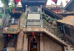 BIỆT THỰ - HOÀNG GIA ĐỘC NHẤT VÔ NHỊ TẠI BÌNH DƯƠNG - GIÁP THỦ ĐỨC BÁN NHÀ TẶNG 300M2 ĐẤT DUY NHẤT