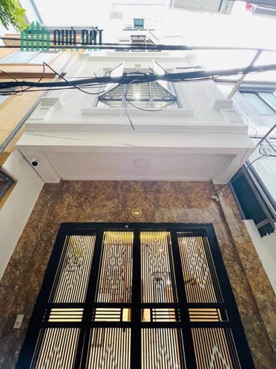 CCMN 9 PHÒNG KHÉP KÍN, FULL ĐỒ, CẠNH ĐH THĂNG LONG 

45m x 5 tầng, giá 5,95 tỷ