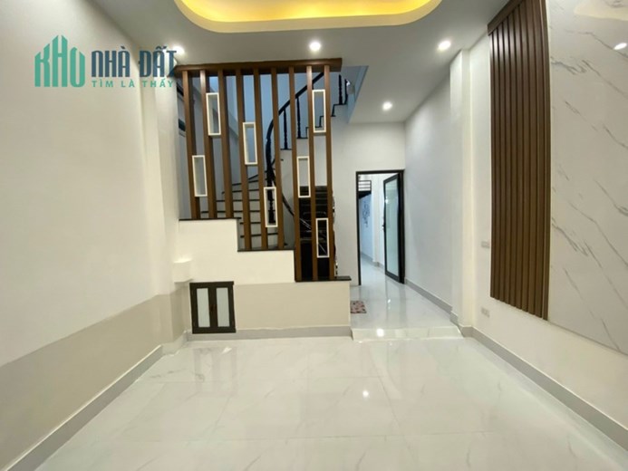 CCMN 9 PHÒNG KHÉP KÍN, FULL ĐỒ, CẠNH ĐH THĂNG LONG 

45m x 5 tầng, giá 5,95 tỷ