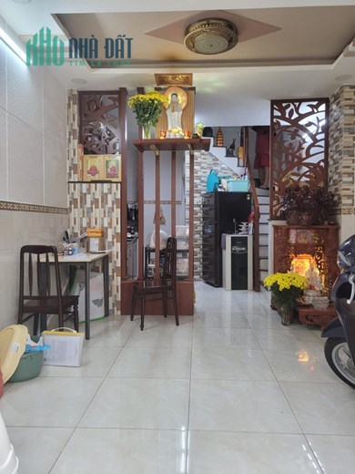 Bán gấp giảm 400 triệu, nhà sát mặt tiền Đinh Bộ Lĩnh, 41m2, vào ở ngay, chỉ còn 6 tỷ