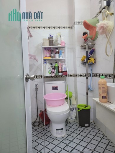 Bán gấp giảm 400 triệu, nhà sát mặt tiền Đinh Bộ Lĩnh, 41m2, vào ở ngay, chỉ còn 6 tỷ