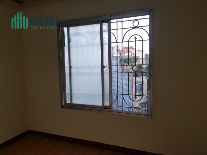 Chính chủ cần bán căn hộ tập thể tầng 5 (đã cơi nới lên tầng 6) ở 269 mặt đường Thanh Nhàn.