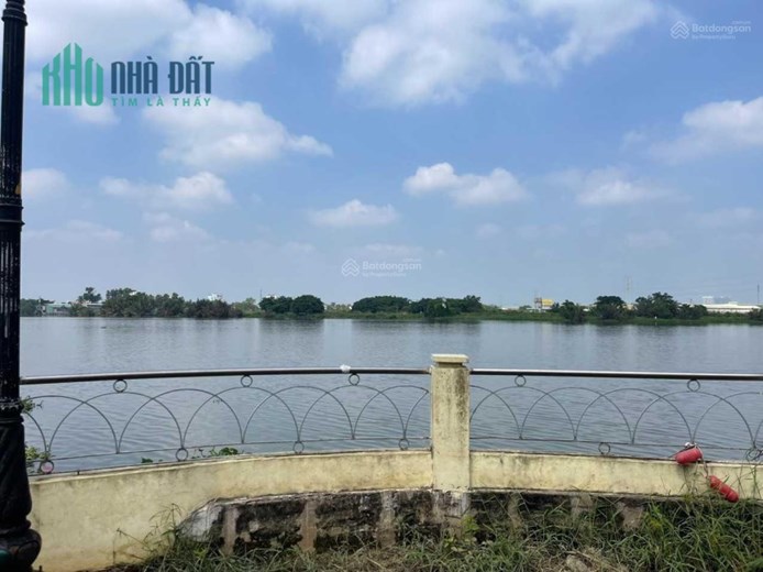 Bán đất sổ Hồng quốc lộ 13 thuộc P. Hiệp Bình Phước, Tp. Thủ Đức cách Van Phuc City 800m