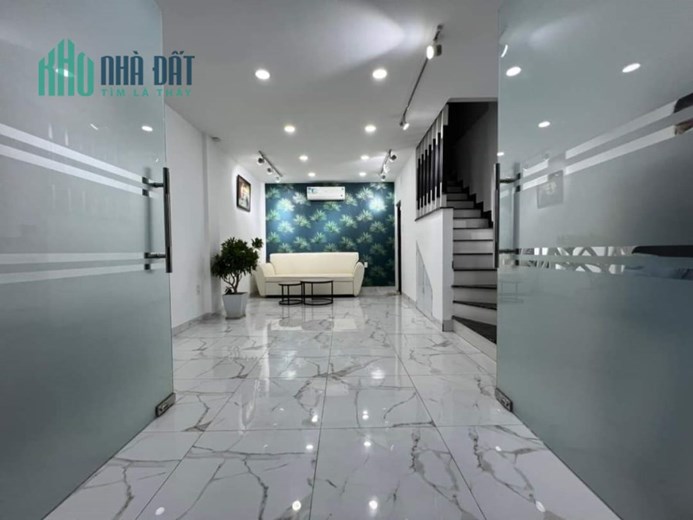 Ngộp Nguyễn Thị Minh Khai - Bên Quận 1 - HXH - 6 tầng - 30m2