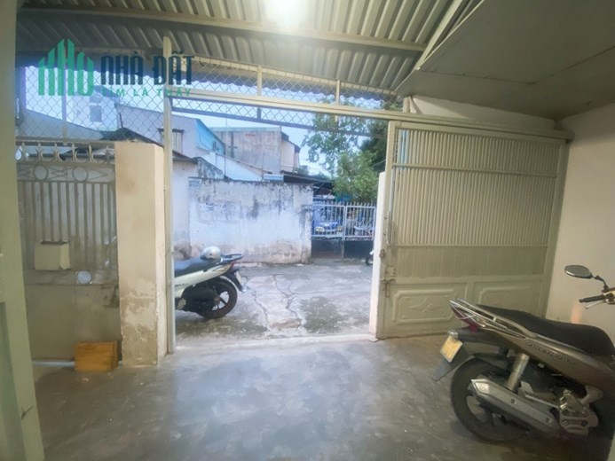 Bán Nhà HXH Lô Góc 2 Mặt Tiền Hẻm , 76m2 Sổ Riêng , Ngang 6.3m , Linh Đông Thủ Đức , Chỉ 4.x Tỷ TL
