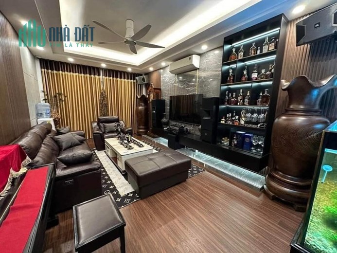 Bán Nhà Phố Kim Đồng - Giáp Bát 17.8 tỷ, 72m2, Mặt Tiền 4m, Oto Tránh, Kinh Doanh,