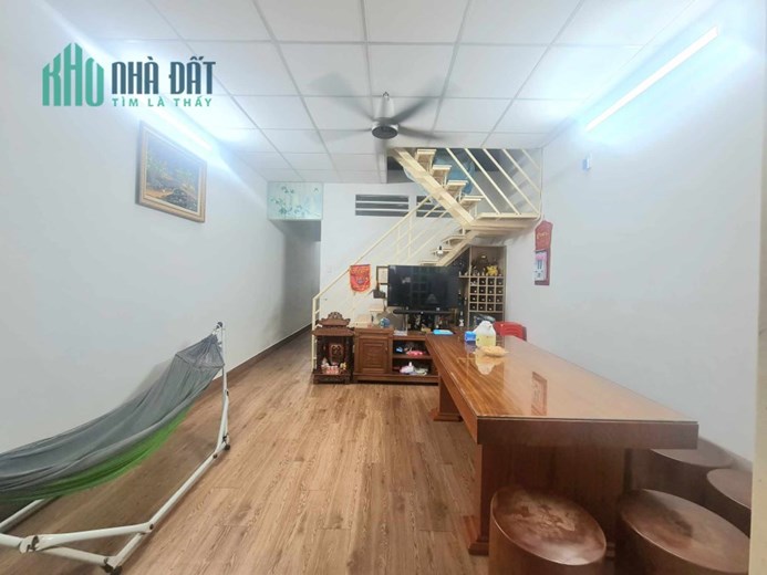 BÁN NHÀ D13 - LINH XUÂN - 63M2 -3PN - NHÀ NHƯ MỚI CHỈ 3TY3