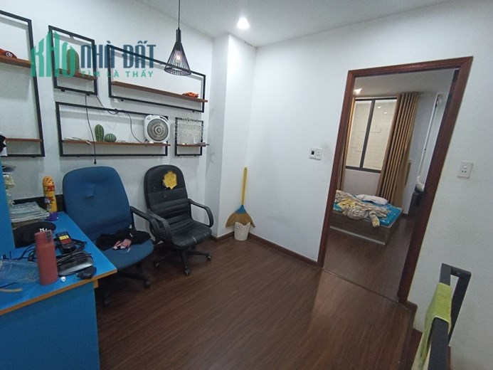 ► Nhà sau lưng Mặt Tiền Núi Thành, 62m2 3 mê đẹp, kiệt rộng thông, dưới 4 tỷ