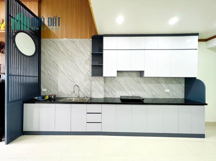 Kim Mã - 15m ra phố - Nhà mới 8 tầng thang máy - Hai thoáng trước sau - view hồ Thủ Lệ