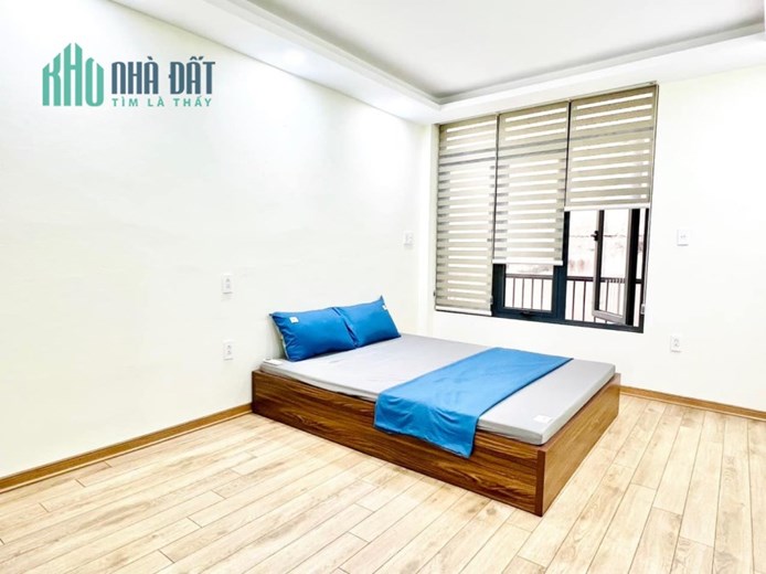 Kim Mã - 15m ra phố - Nhà mới 8 tầng thang máy - Hai thoáng trước sau - view hồ Thủ Lệ