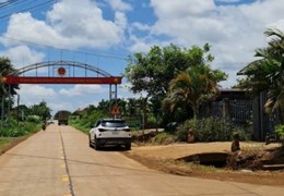 Cần xả lỗ lô đất 2 mặt tiền đường qlộ 29 tại ea drông tx buôn hồ, Đăk Lăk. Gần Phú Xuân. Đi từ thị
