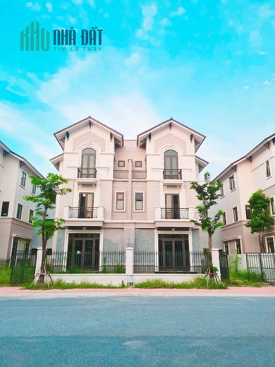 Biệt thự 135m2 xây 3 tầng hoàn thiện - Nơi hòa mình vào không gian xanh tự nhiên. Sổ hồng riêng