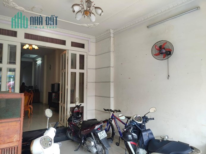 BÁN NHÀ MẶT TIỀN GẦN LÊ VĂN KHƯƠNG, QUẬN 12, 100M2, GIÁ NHỈNH 5 TỶ
