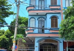Chính chủ cần cho thuê tầng trệt nhà 2 mặt tiền khu A75 sân bay làm văn phòng