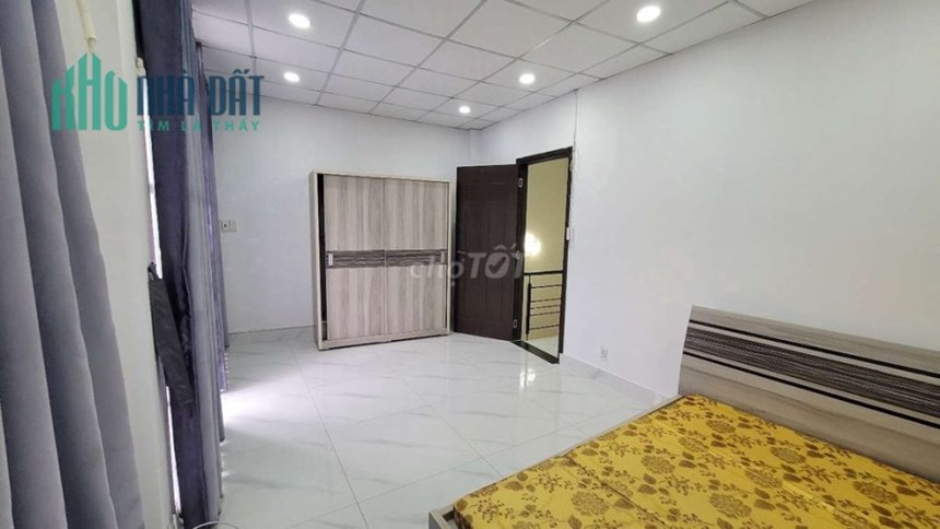 Nhà 2 tầng đường CMT8, Q10 - full nội thất