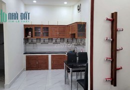Nhà hẻm đường CMT8, Q10 - 2 tầng - full nội thất