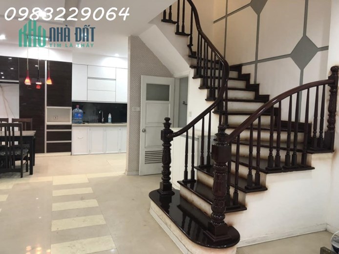 Nhà PHÂN LÔ, OTO TRÁNH, Võng Thị, Tây Hồ 52m, 5 tầng, MT5.4m, 15 tỷ.