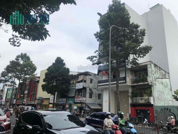 ♥️♥️ Nhà mặt tiền đường Trần Minh Quyền, đoạn 2 chiều