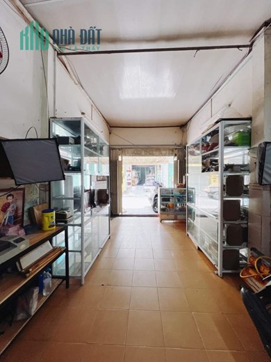 Mặt tiền kinh doanh Xóm Chiếu Q4 Ngang 3.6 x 30 m có hơn 100 triệu. m