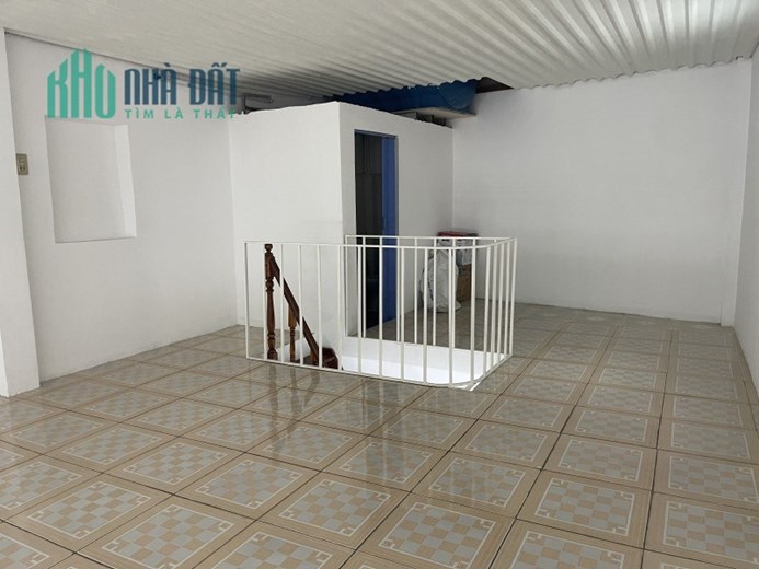 226 NGUYỄN VĂN LƯỢNG 56M2. GIÁ CHỈ 3 TỶ 8, NGANG 4M. HẺM 3 GÁC CHẠY TỚI NHÀ.