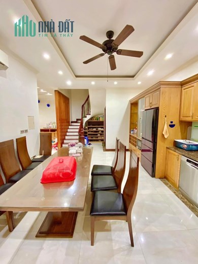 Bán nhà Phân Lô TT Cầu Giấy - Ô tô - Văn Phòng - An Sinh - DT 92m x MT 7,3m - Giá đầu tư
