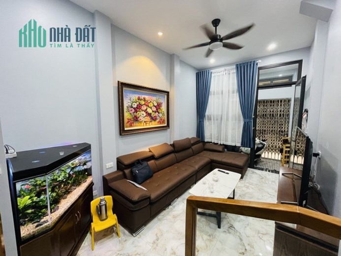 BÁN NHÀ VĨNH PHÚC, GẦN OTO, 30M2, 5 TẦNG, 4.98 TỶ.