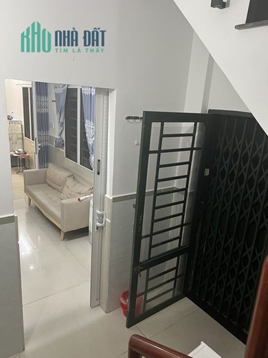 Chính chủ cho thuê nhà nguyên căn 1 trệt 4 lầu. hẻm xe tải Đào Duy Anh, P9, Phú Nhuận