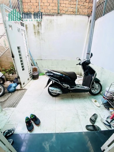 3.77 TỶ – NHÀ 3 TẦNG 50m2 – HẺM 1 XẸT CÁCH MẶT TIỀN ĐƯỜNG 30m.