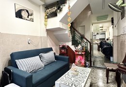NHỈNH 5 TỶ CÓ NHÀ 4 TẦNG NGAY CHỢ CÂY QUÉO – CHUẨN PHONG THỦY