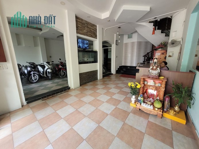 bán khách sạn hẻm xe hơi 16m- Kinh doanh sầm uất - 145m2 - ngang 8m -chỉ 16 tỷ