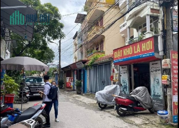 Bán nhà Mai Dịch 39m2-4 tỉ hơn-dân xây-ô tô đỗ cửa-kinh doanh ngày đêm