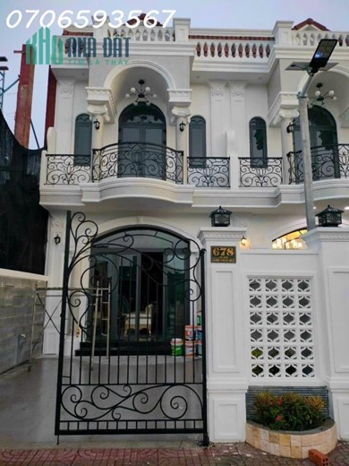 BÁN NHÀ MỚI 1 TRỆT 1 LẦU ĐEP LUNG LINH TRỤC ĐƯỜNG LỘ 28M KHU BIỆT THỰ SANG ĐẸP Ở KHU HOÀNG HẢO, Ở