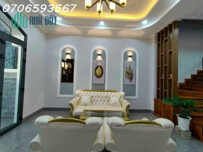 BÁN NHÀ MỚI 1 TRỆT 1 LẦU ĐEP LUNG LINH TRỤC ĐƯỜNG LỘ 28M KHU BIỆT THỰ SANG ĐẸP Ở KHU HOÀNG HẢO, Ở