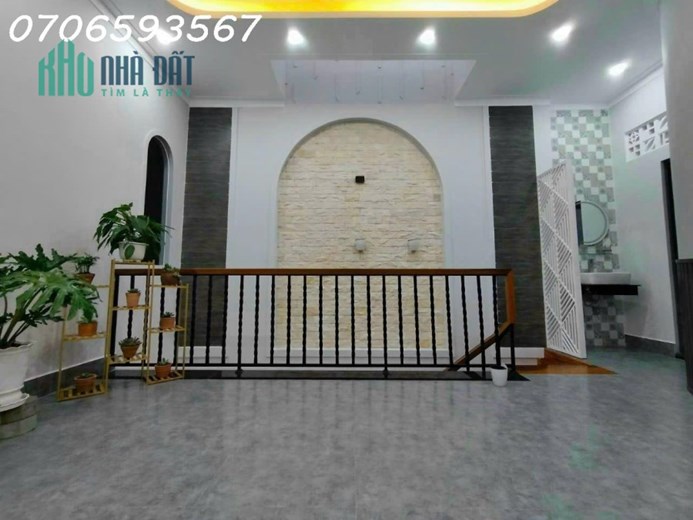 BÁN NHÀ MỚI 1 TRỆT 1 LẦU ĐEP LUNG LINH TRỤC ĐƯỜNG LỘ 28M KHU BIỆT THỰ SANG ĐẸP Ở KHU HOÀNG HẢO, Ở