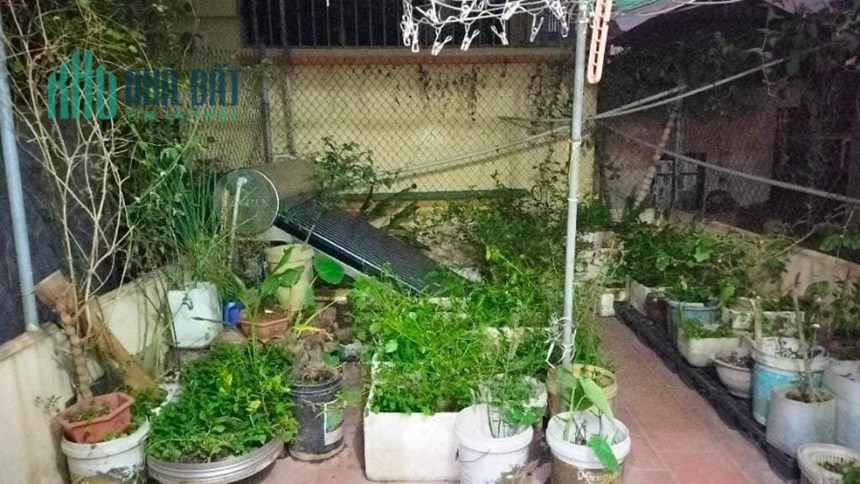 BÁN NHANH NHÀ MẶT NGÕ GIÁP BÁT, CÁCH MẶT PHỐ Ô TÔ TRÁNH CHỈ 10 MÉT. DT 37M 5T HƠN 4 TỶ