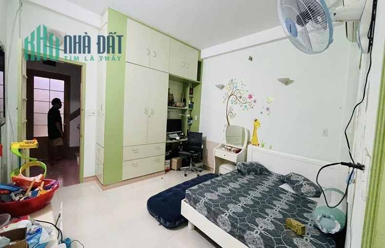 Hẻm 12m kimh doanh Trường Sơn, P15, Q10, 84m2, 4 tầng, sân thượng.