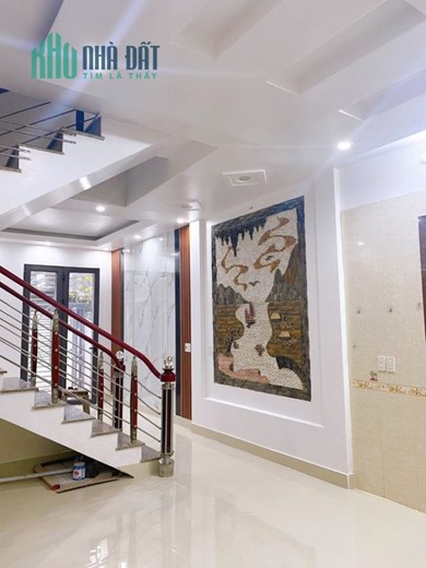 Bán nhà độc lập sân cổng riêng ngõ 562 Nguyễn Văn Linh, 50m 4 tầng GIÁ 2.48 tỉ