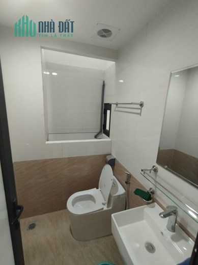 Bán nhà Nguyễn Ngọc Nại Thanh Xuân 100m2, 3 tầng, giá 6.5 tỷ - Cơ hội đầu tư tốt!